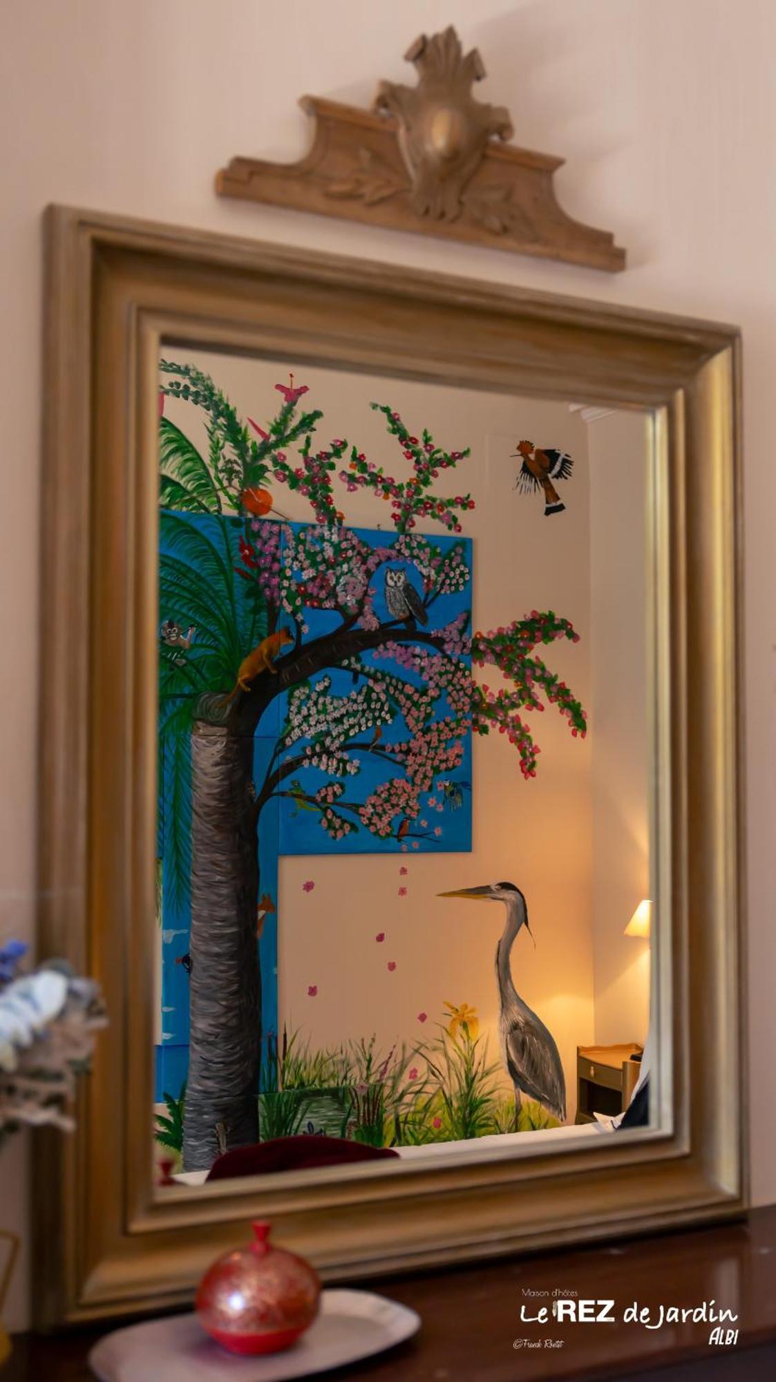 Le Rez De Jardin Albi Hotel Room photo